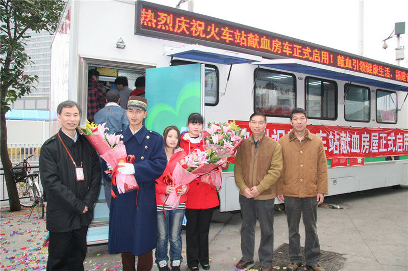 獻(xiàn)血房車投入使用需要注意什么呢？02